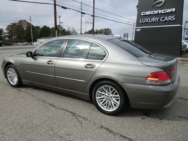 2005 BMW 7 series XLT 4x4 W/leather