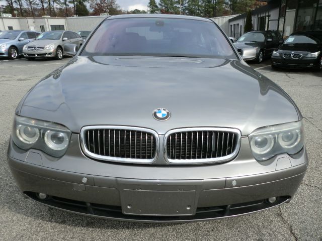 2005 BMW 7 series XLT 4x4 W/leather