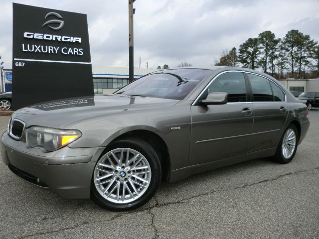 2005 BMW 7 series XLT 4x4 W/leather