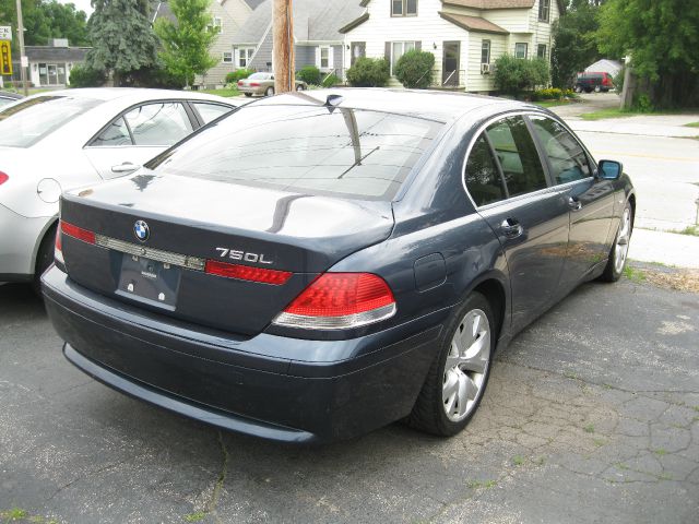 2002 BMW 7 series XLT 4x4 W/leather