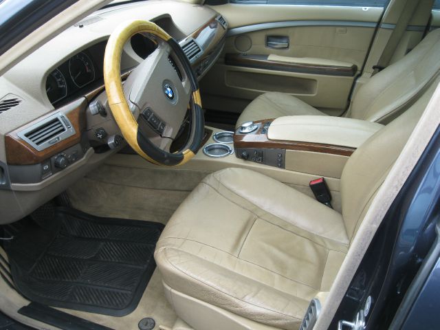 2002 BMW 7 series XLT 4x4 W/leather