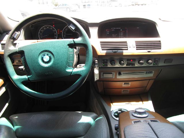 2002 BMW 7 series XLT 4x4 W/leather