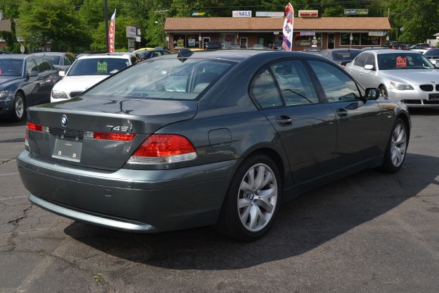 2003 BMW 7 series XLT 4x4 W/leather