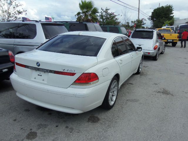 2003 BMW 7 series XLT 4x4 W/leather