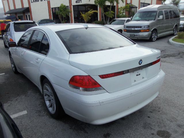 2003 BMW 7 series XLT 4x4 W/leather