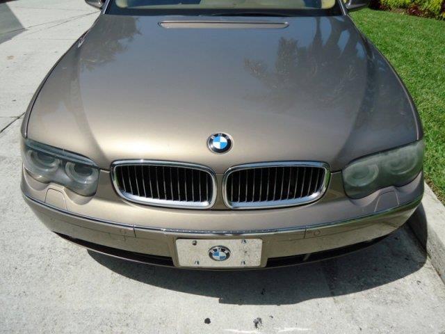 2004 BMW 7 series XLE FULL Loadedwhy PAY MORE Sedan