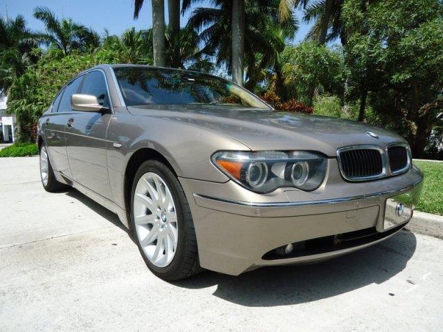 2004 BMW 7 series XLE FULL Loadedwhy PAY MORE Sedan