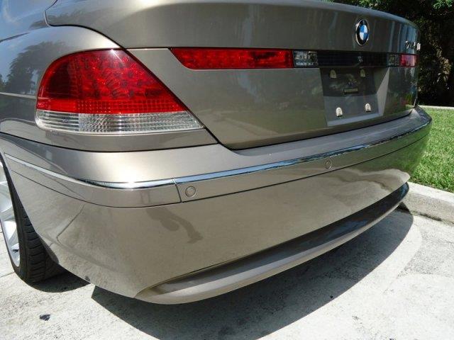 2004 BMW 7 series XLE FULL Loadedwhy PAY MORE Sedan