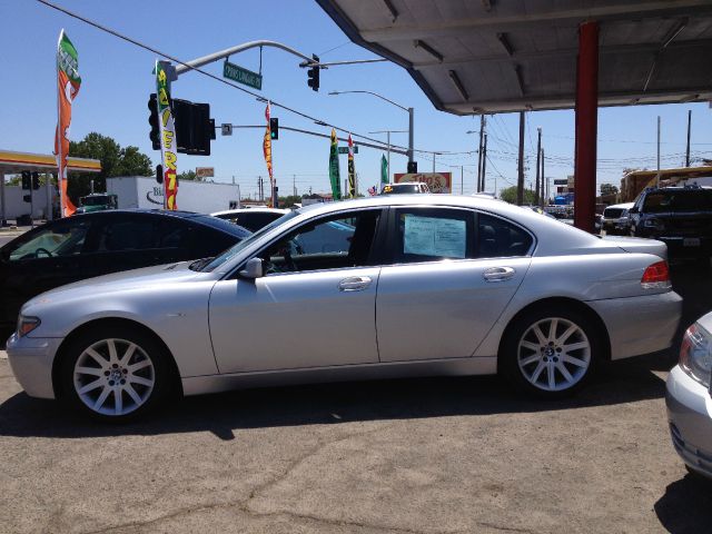 2004 BMW 7 series XLT 4x4 W/leather