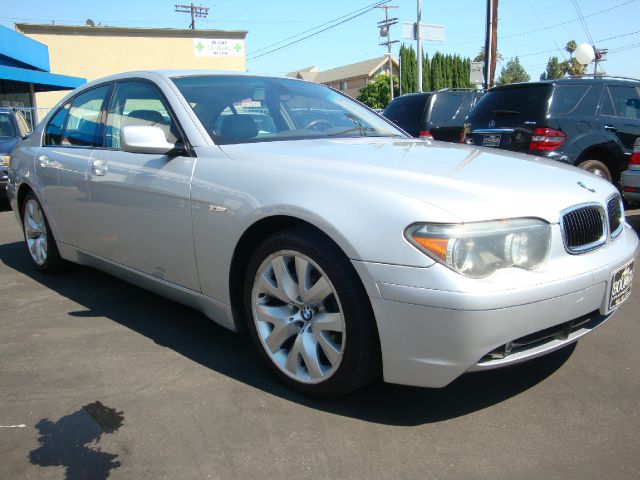 2004 BMW 7 series XLT 4x4 W/leather