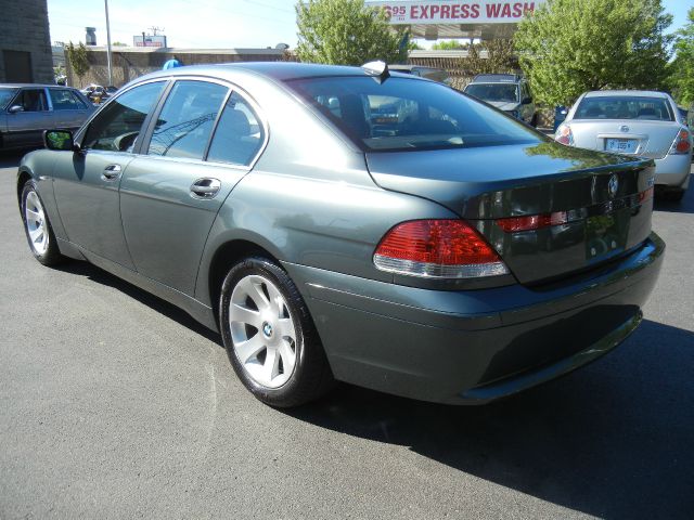 2004 BMW 7 series XLT 4x4 W/leather