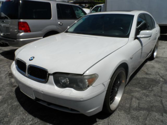 2004 BMW 7 series XLT 4x4 W/leather