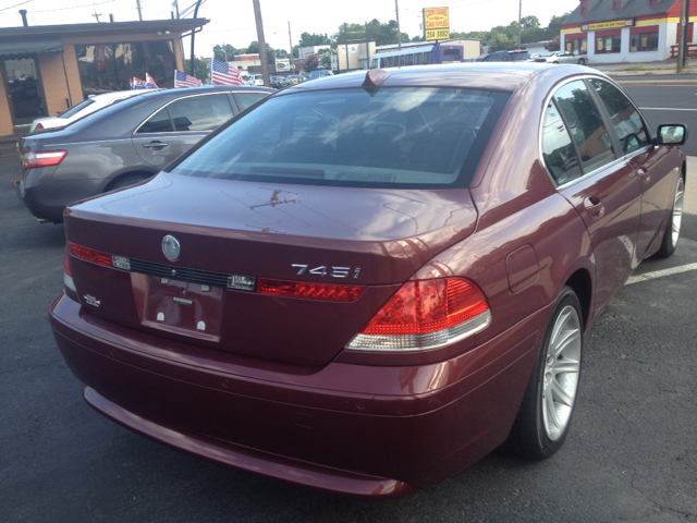 2004 BMW 7 series XLT 4x4 W/leather