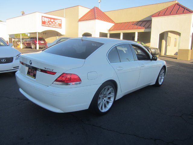 2005 BMW 7 series XLT 4x4 W/leather