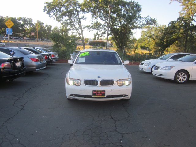 2005 BMW 7 series XLT 4x4 W/leather