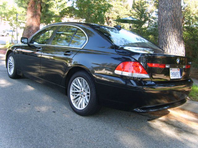 2005 BMW 7 series XLT 4x4 W/leather