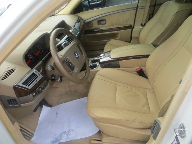 2005 BMW 7 series XLT 4x4 W/leather