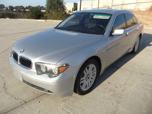 2005 BMW 7 series XLT 4x4 W/leather