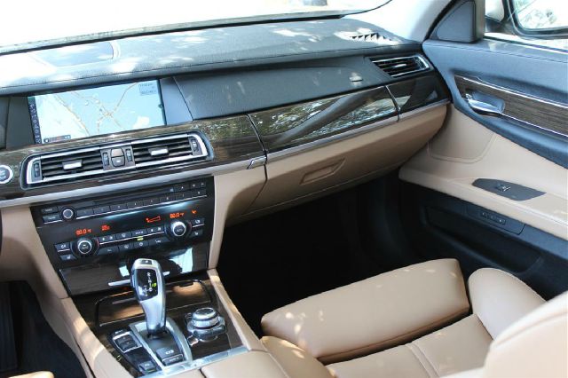 2011 BMW 7 series Recreational