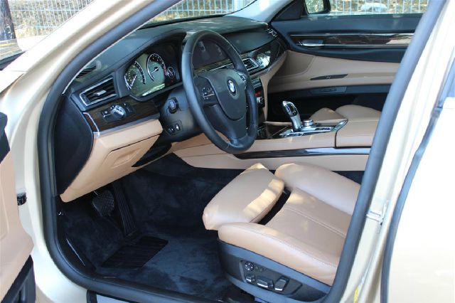 2011 BMW 7 series Recreational