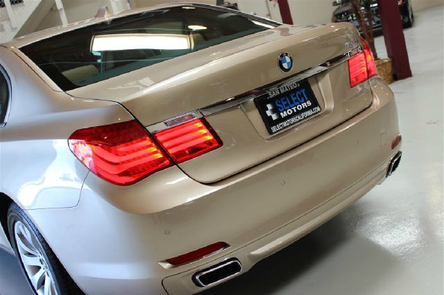 2011 BMW 7 series Recreational