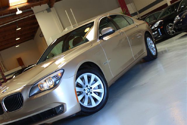 2011 BMW 7 series Recreational