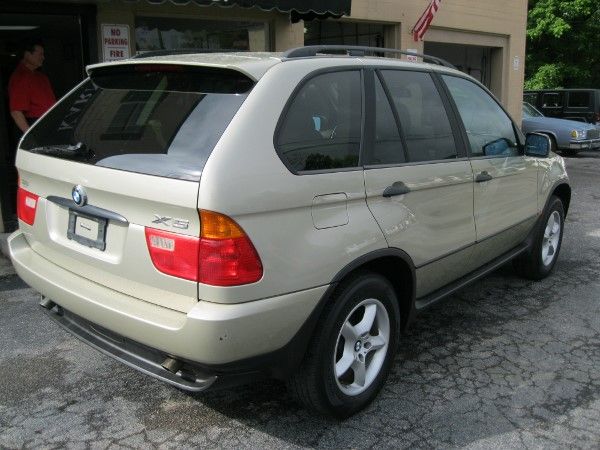 2001 BMW X5 Lightning