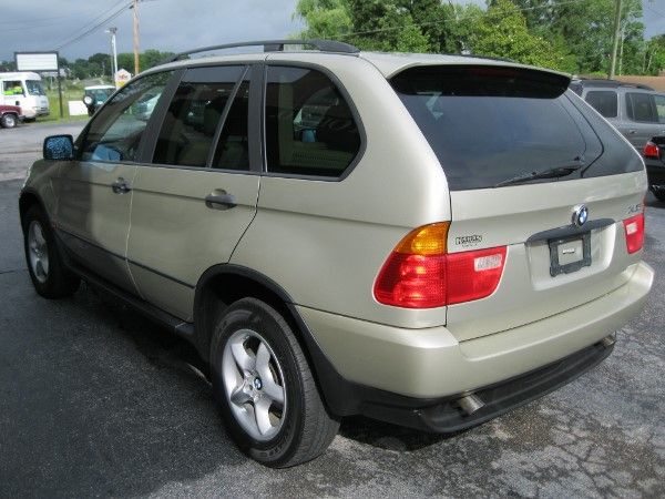 2001 BMW X5 Lightning