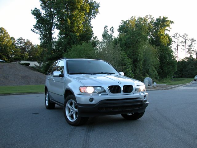 2001 BMW X5 Lightning