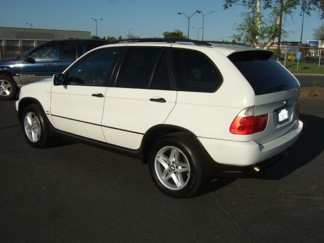 2001 BMW X5 Lightning