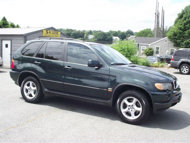 2002 BMW X5 Lightning