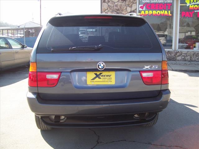 2002 BMW X5 Lightning