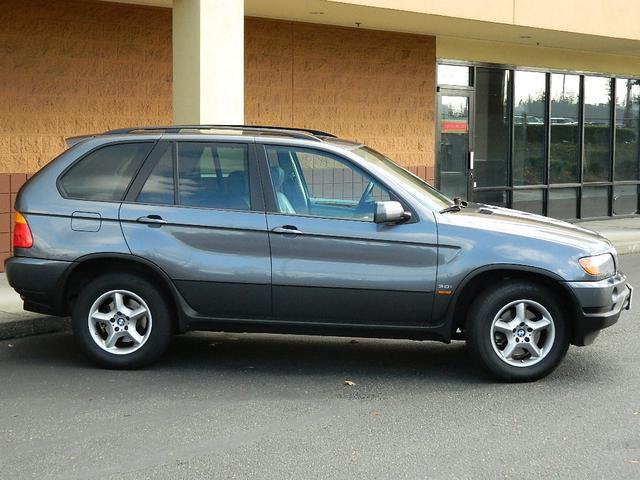 2002 BMW X5 Lightning