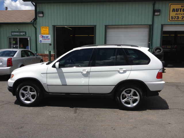 2002 BMW X5 Lightning