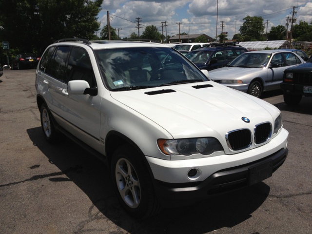 2002 BMW X5 Lightning