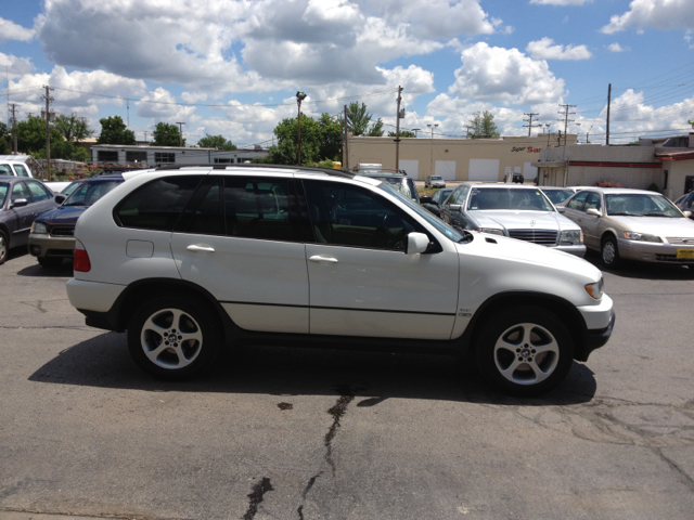 2002 BMW X5 Lightning