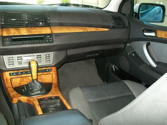 2002 BMW X5 Lightning