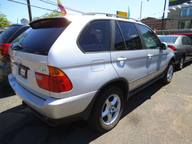 2002 BMW X5 Lightning