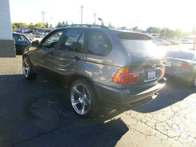 2003 BMW X5 Lightning