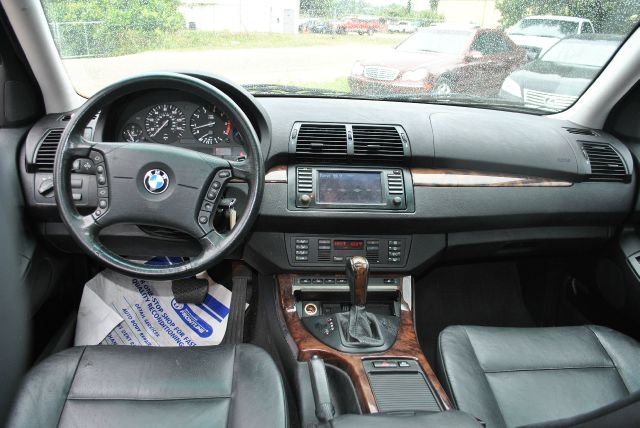 2003 BMW X5 Luxury 4WD