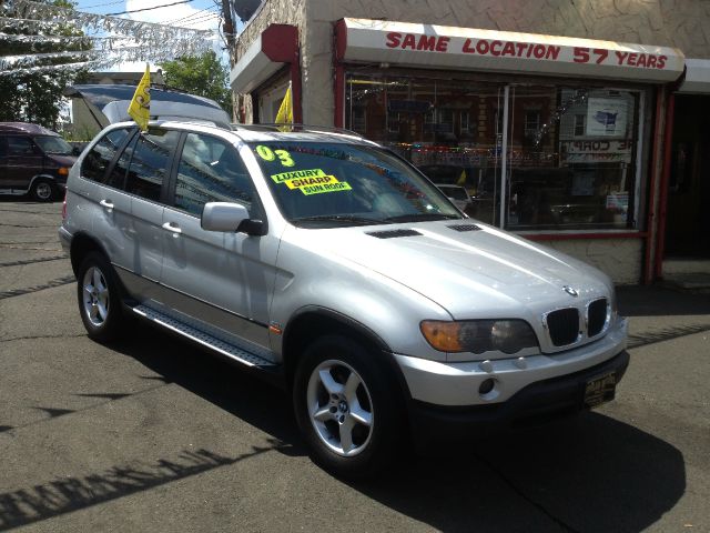 2003 BMW X5 Lightning