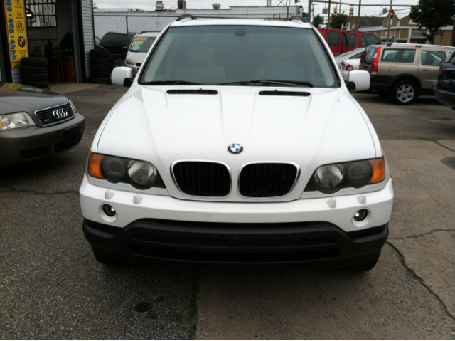 2003 BMW X5 Lightning