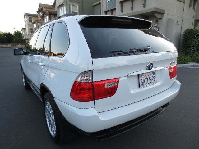 2003 BMW X5 Luxury 4WD