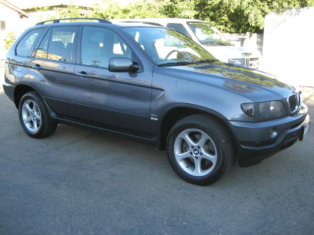 2003 BMW X5 Lightning