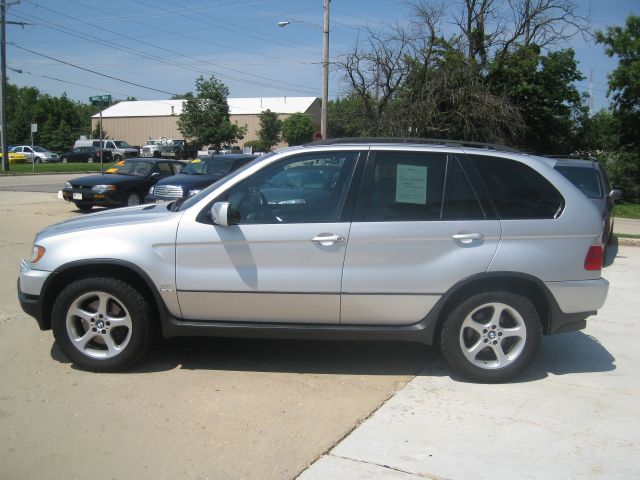 2003 BMW X5 Lightning