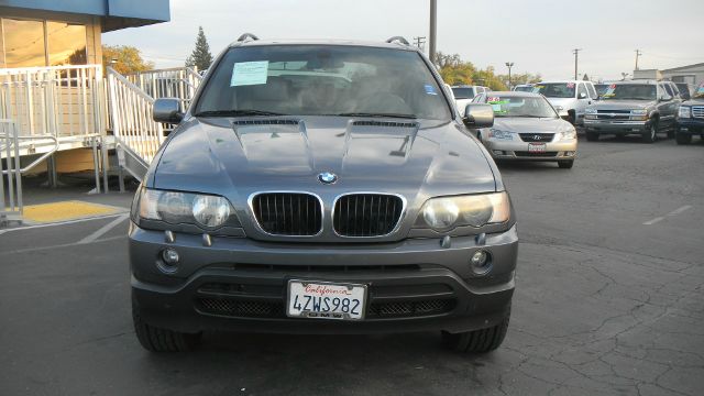 2003 BMW X5 Lightning