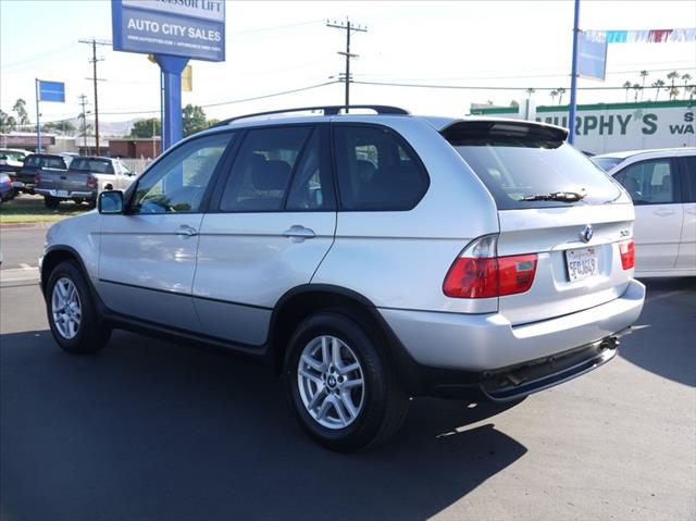 2004 BMW X5 Lightning