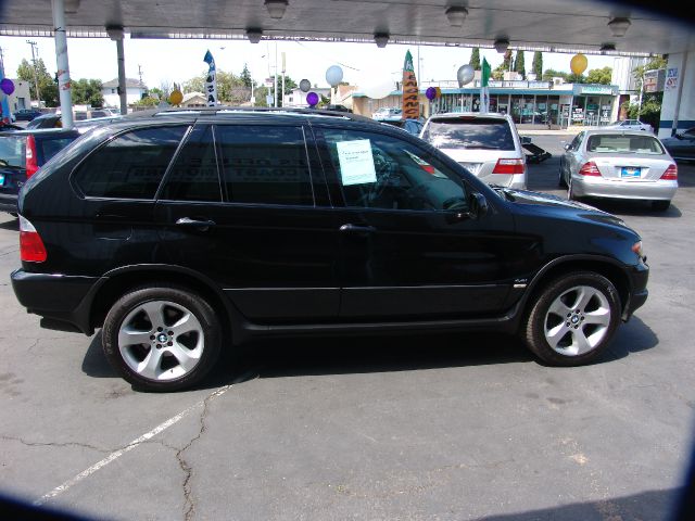 2004 BMW X5 Luxury 4WD