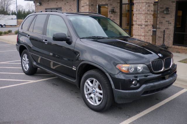 2004 BMW X5 Lightning