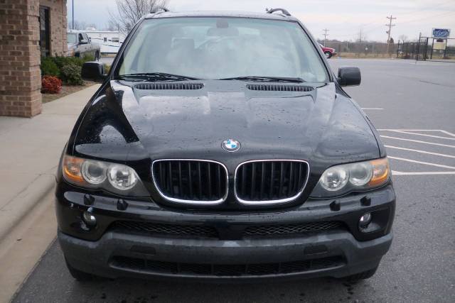 2004 BMW X5 Lightning